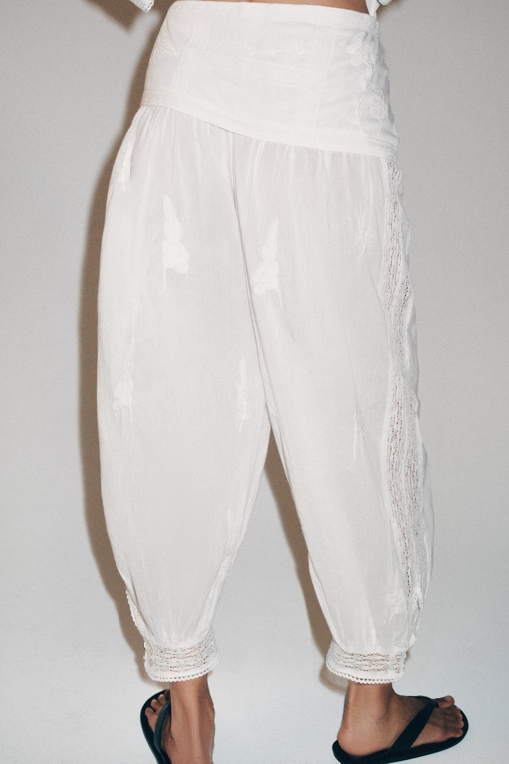 Calça bombacha bordada ZW Collection